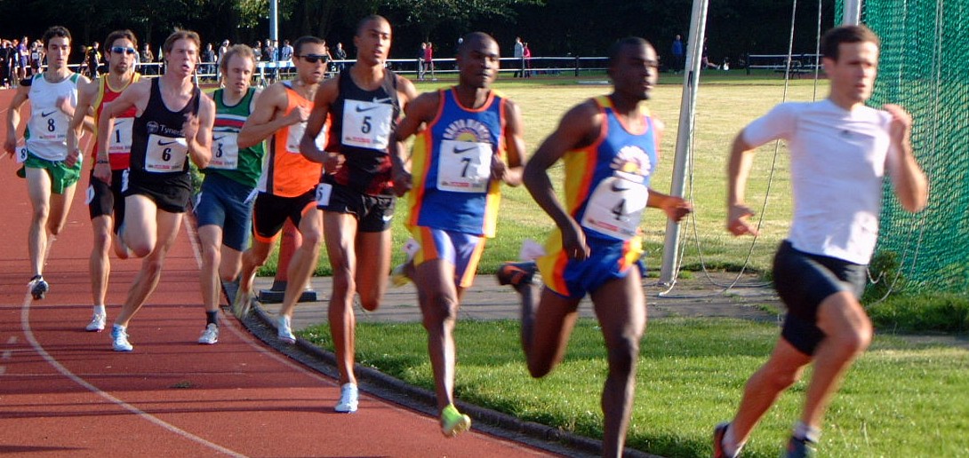 Men 800 A