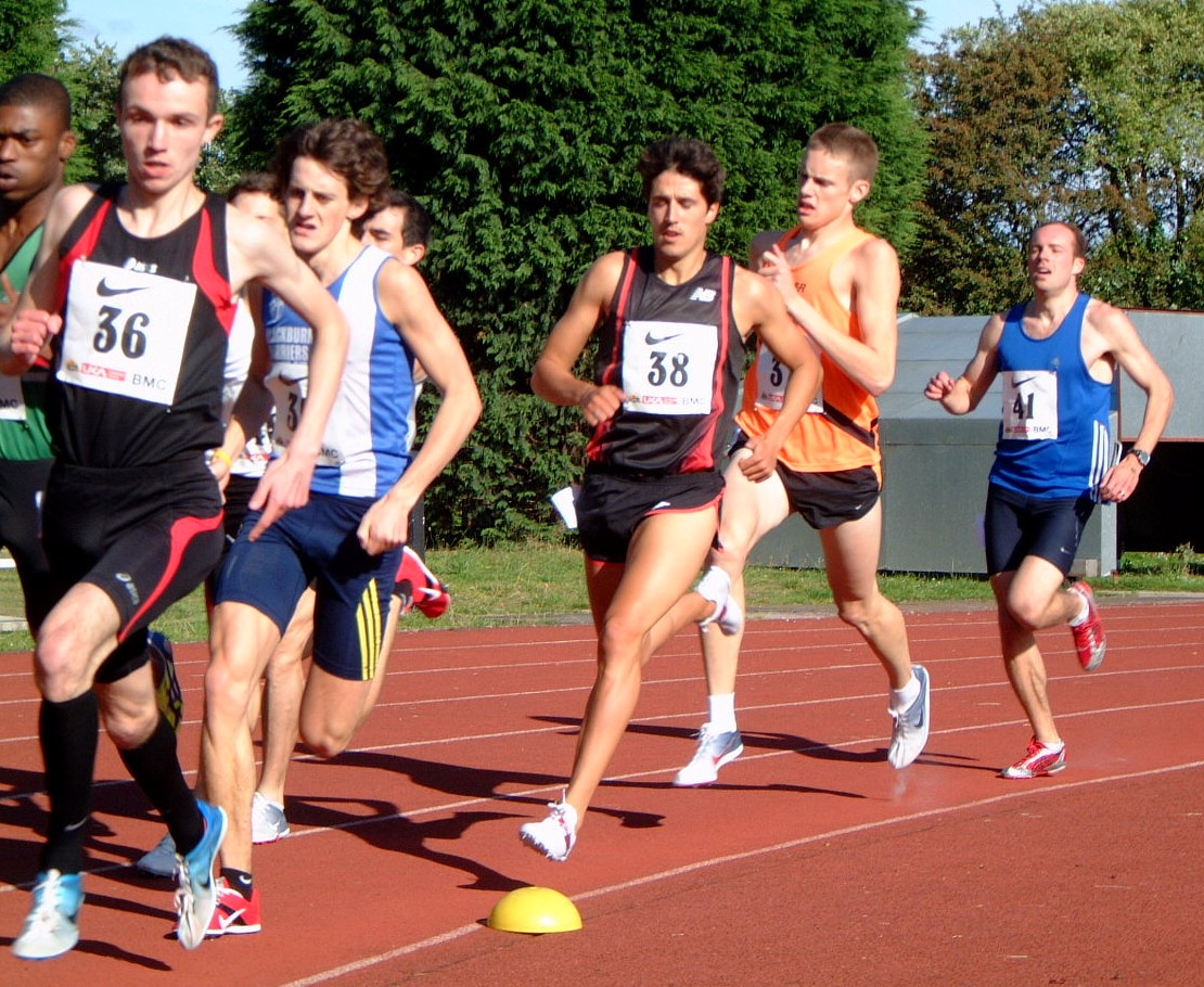 Men 800 E