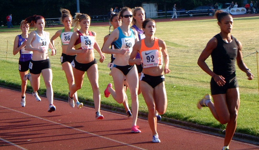Women 800 B