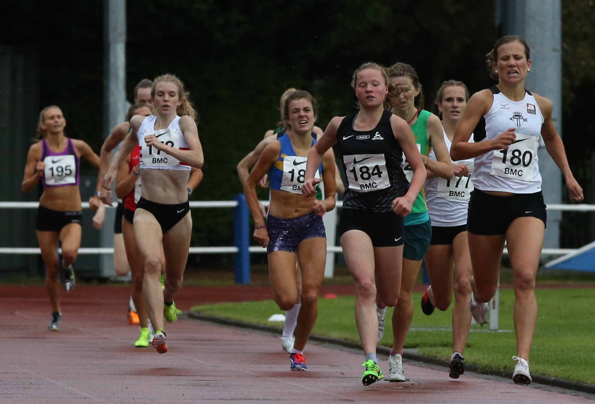 Womens 1500m B